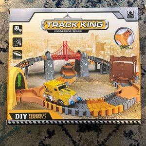 Track King Engineering Series DIY freedom of assembly